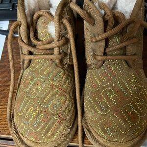 Brown and colorful kids Uggs Nuemel